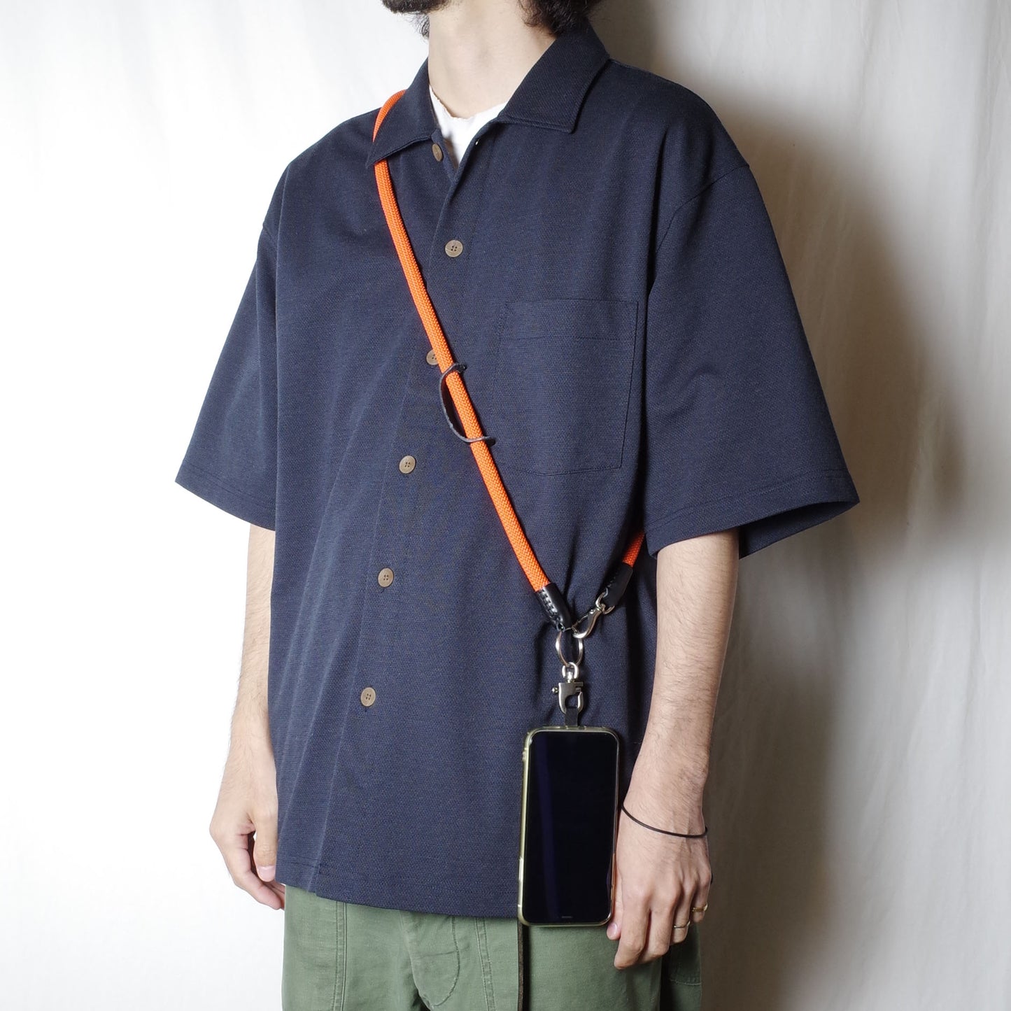 "UTILITY MOBILE STRAP" / "ユーティリティーモバイルストラップ"