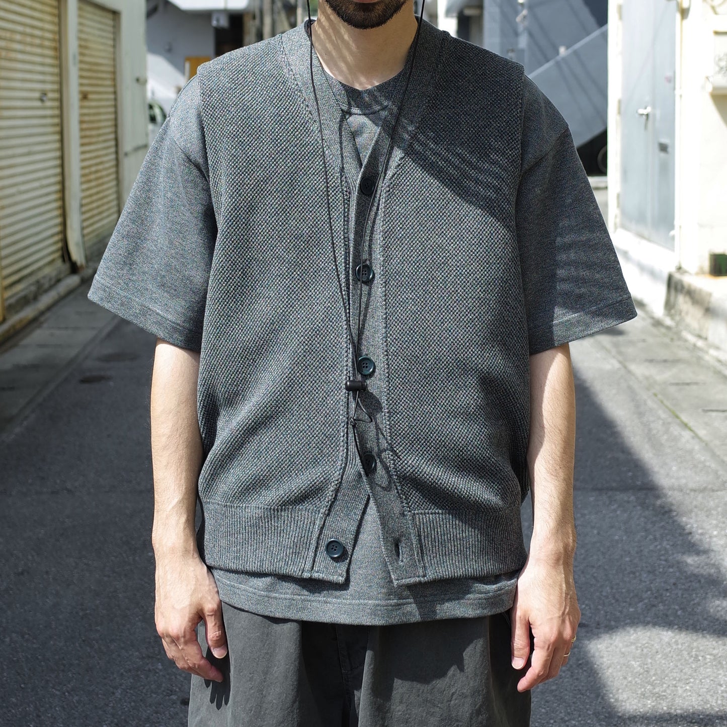 crepuscule "Moss Stitch V/N Vest" / クレプスキュール "鹿の子Vネックベスト"