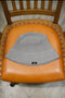 グレー