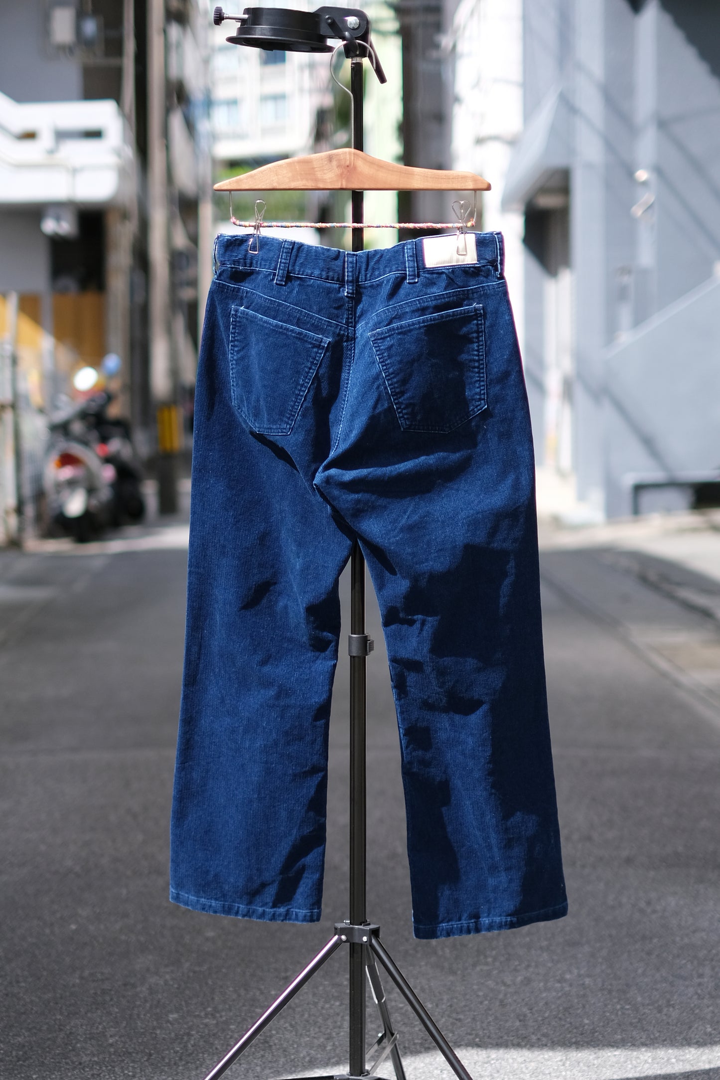 INNAT "INDIGO BOOTCUT ５P PANTS" / インアット "インディゴブーツカット5ポケットパンツ"