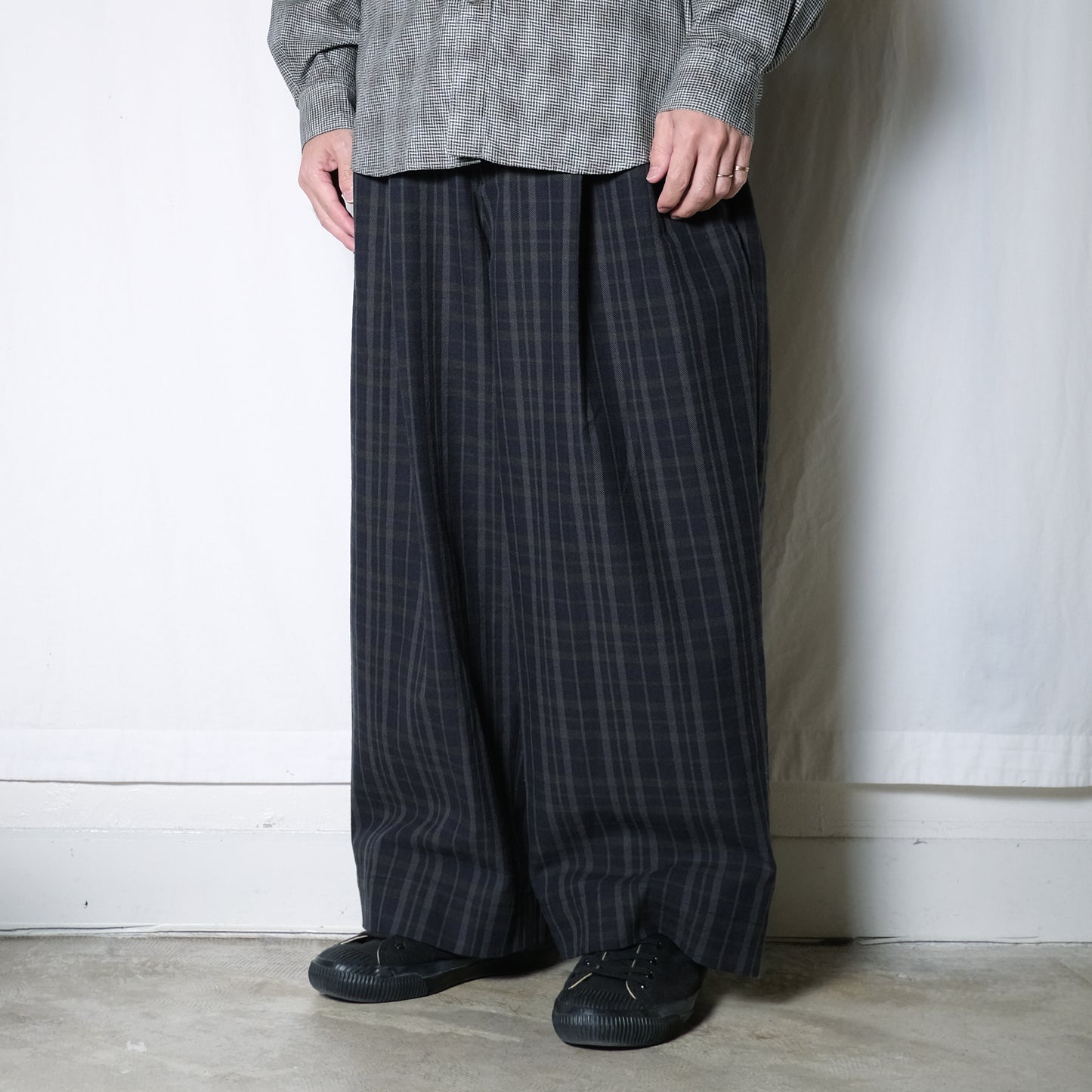 HEALTH "Easy Pants #4"