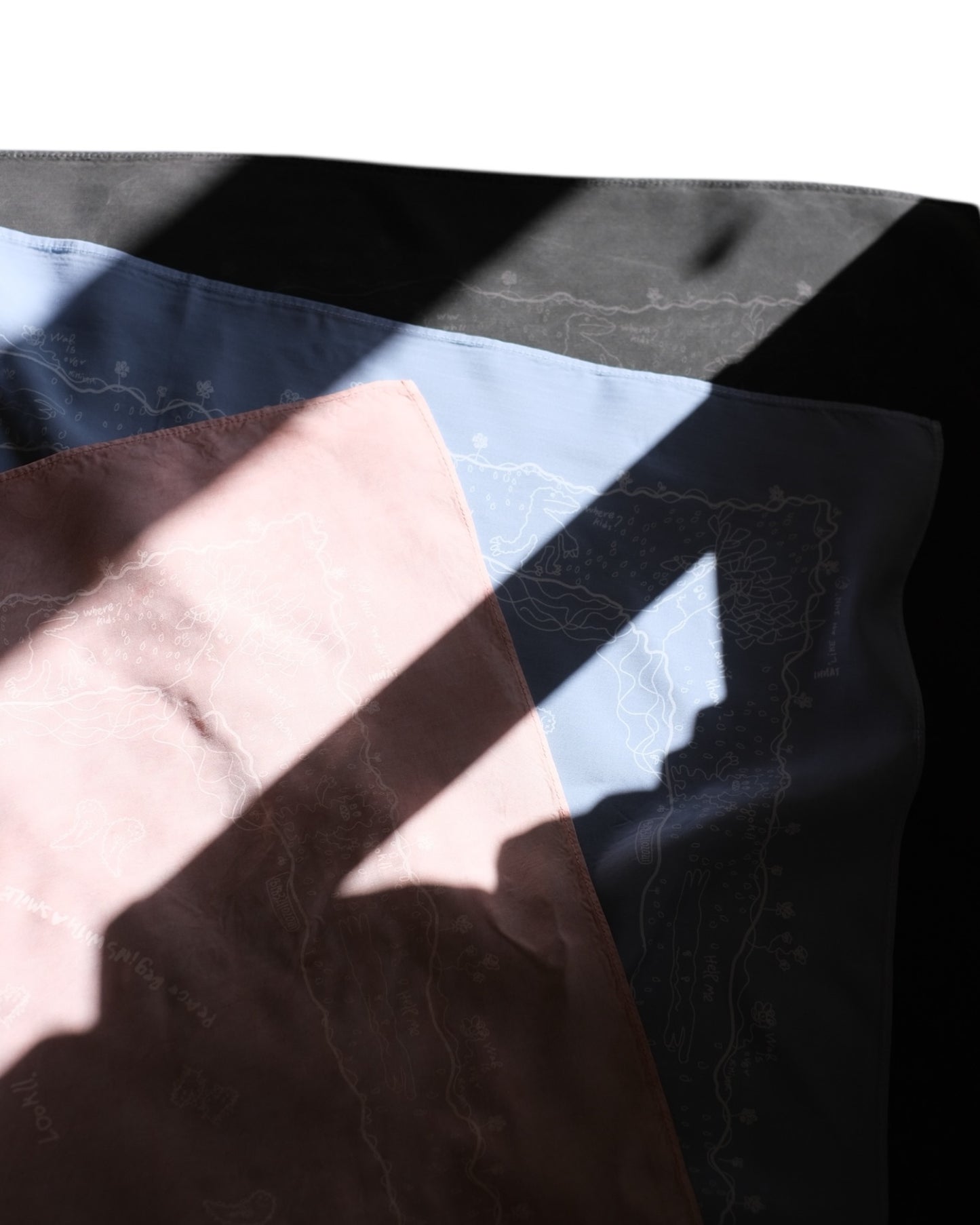 INNAT "CINCH BAG" / 인 앳 "건착 가방" 
