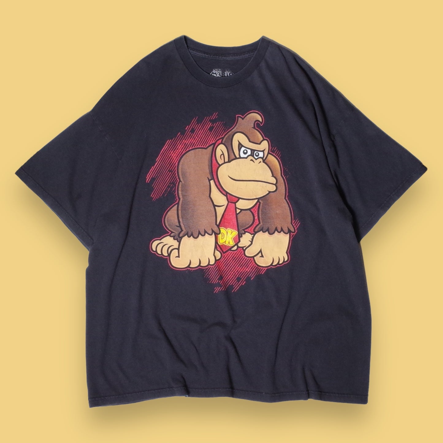 used&vintage "90s Nintendo Donkey Kong Tee"