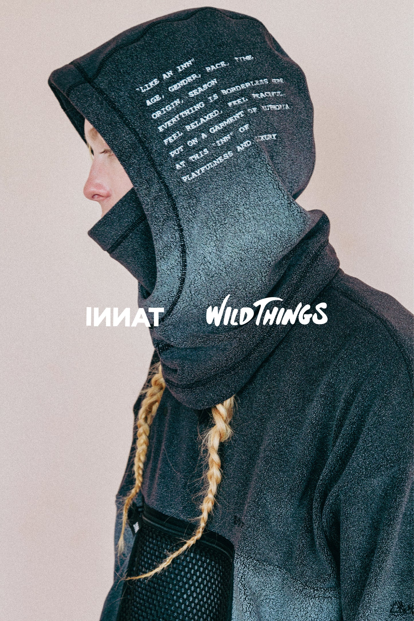 INNAT "PIGMENT PRINT WASH POLARTEC STORM HOODIE" / インアット "製品染めポーラテックフーディー"