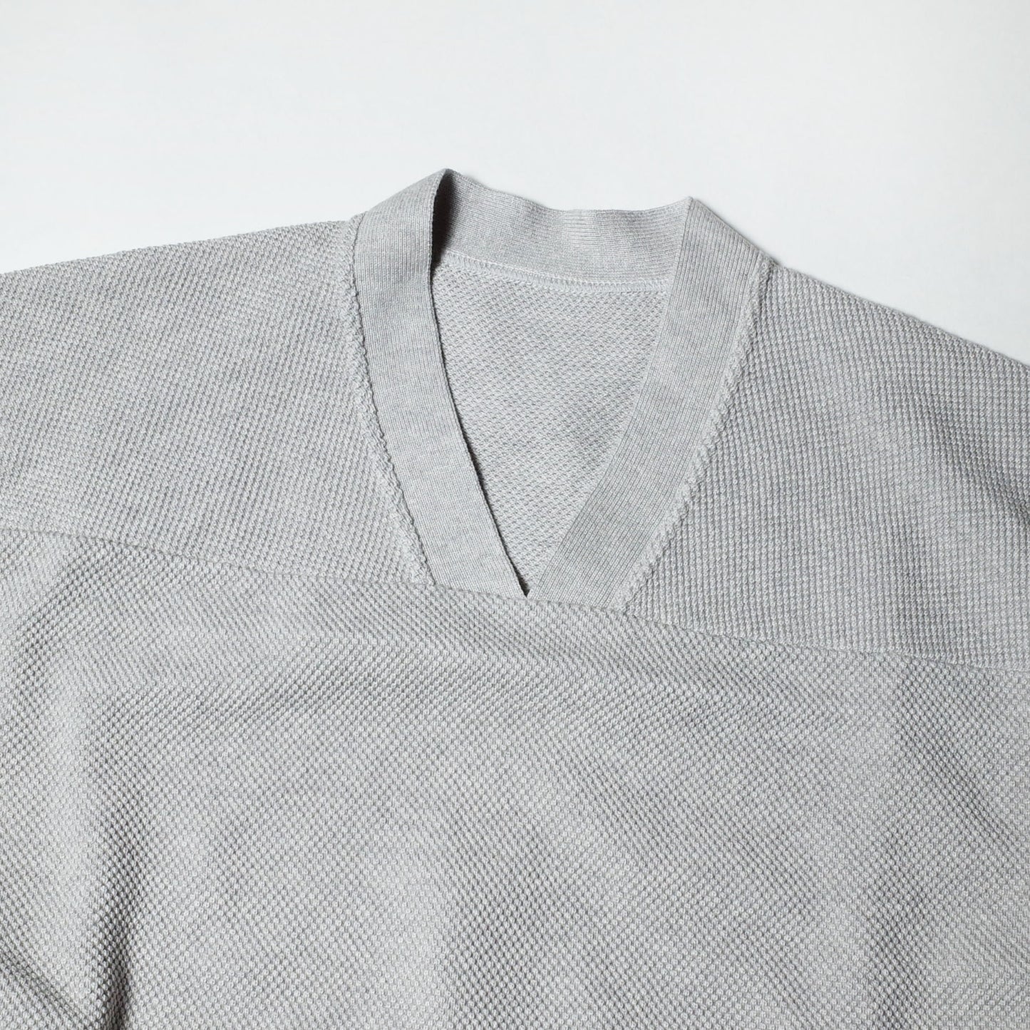 crepuscule "Moss stitch V Neck" / クレプスキュール "鹿の子Vネックニット"